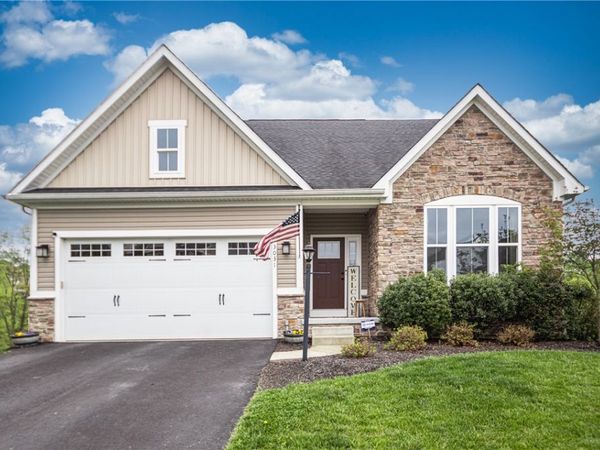 3031 Pelican Dr, Valencia, PA 16059
