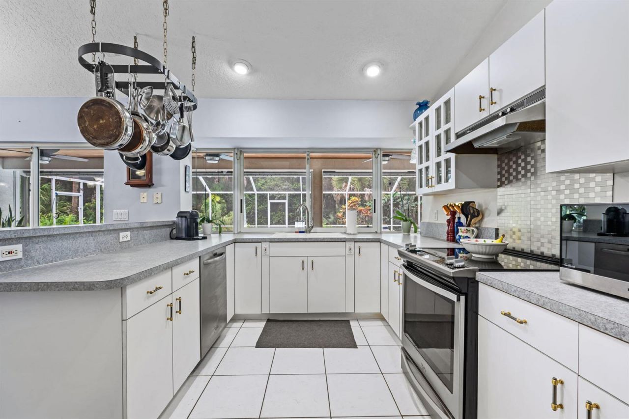 15884 North Road , Loxahatchee, FL 33470 Photo