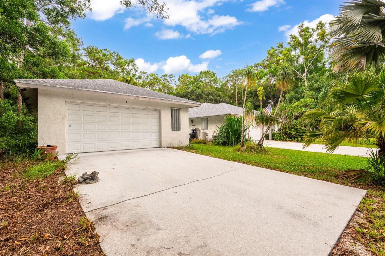15884 North Road , Loxahatchee, FL 33470 Photo