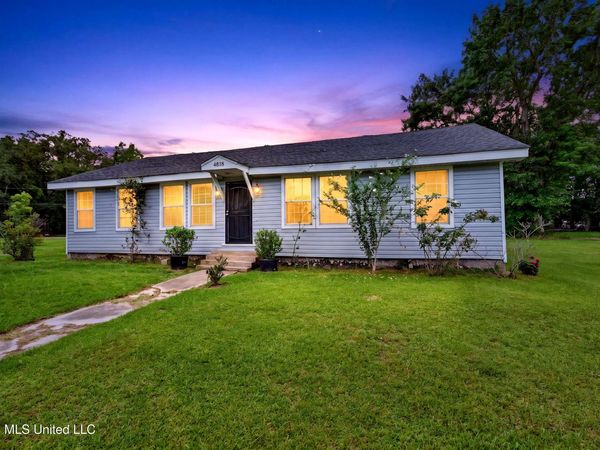 4818 Mcinnis Avenue, Moss Point, MS 39563