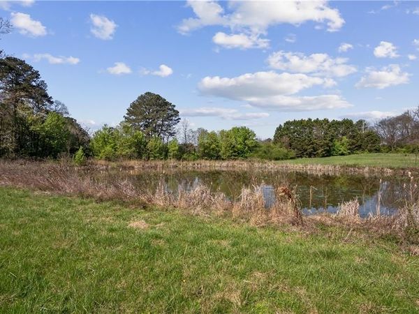 1125 Dews Pond Road , Calhoun, GA 30701