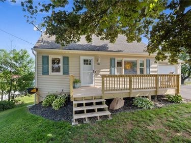 301 Ridge Road , Ontario, NY 14519