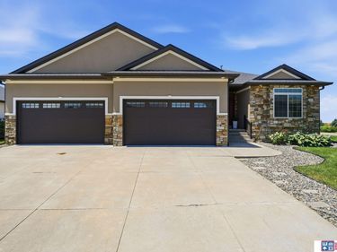8901 S 30th Street, Lincoln, NE 68516