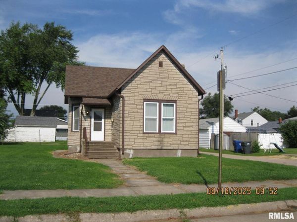 714 Isabella Court , Clinton, IA 52732