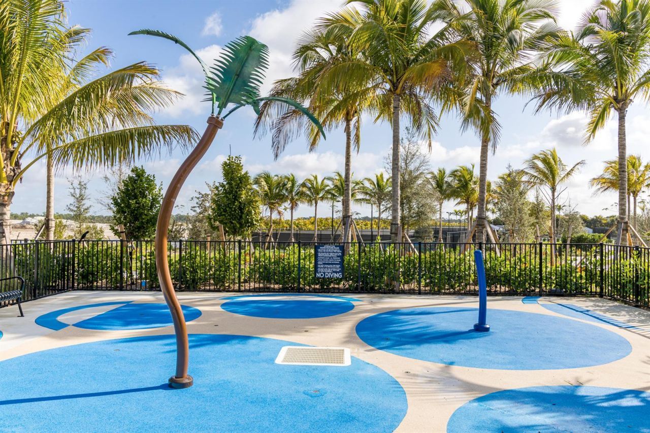 12887 Springer Circle , Unit Renown 20, Palm Beach Gardens, FL 33412 Photo