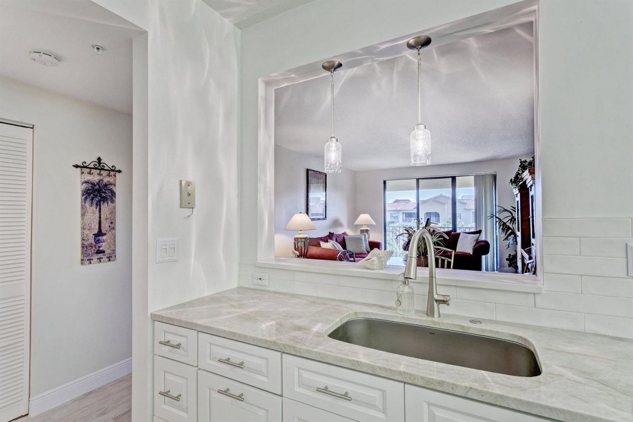 500 Uno Lago Drive , Unit 402, Juno Beach, FL 33408 Photo