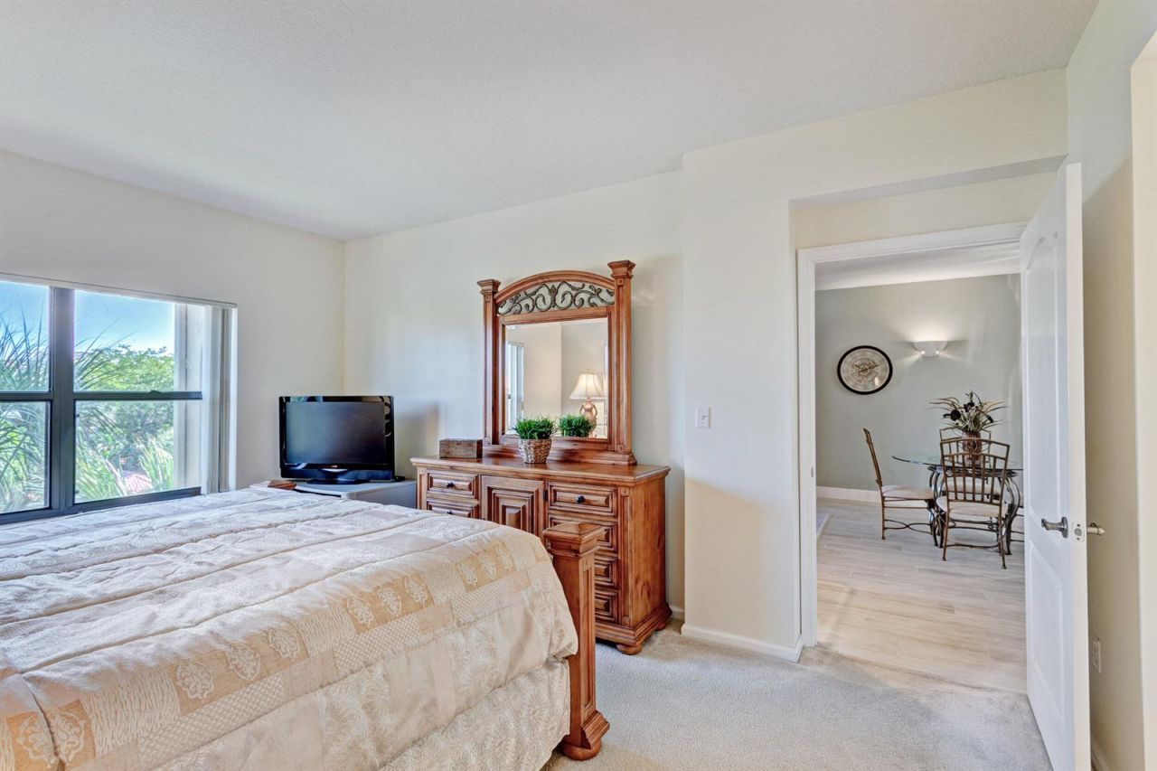 500 Uno Lago Drive , Unit 402, Juno Beach, FL 33408 Photo