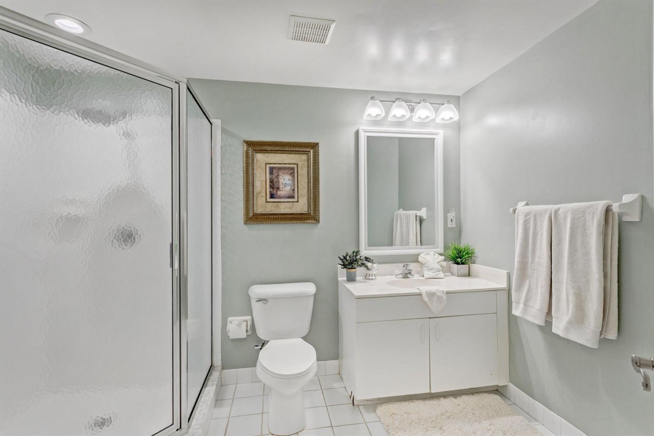 500 Uno Lago Drive , Unit 402, Juno Beach, FL 33408 Photo
