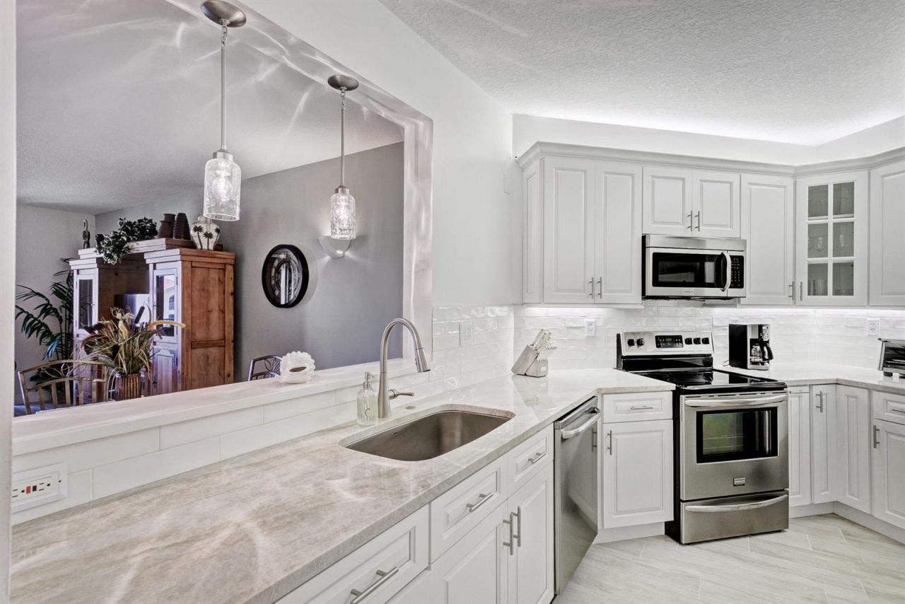 500 Uno Lago Drive , Unit 402, Juno Beach, FL 33408 Photo