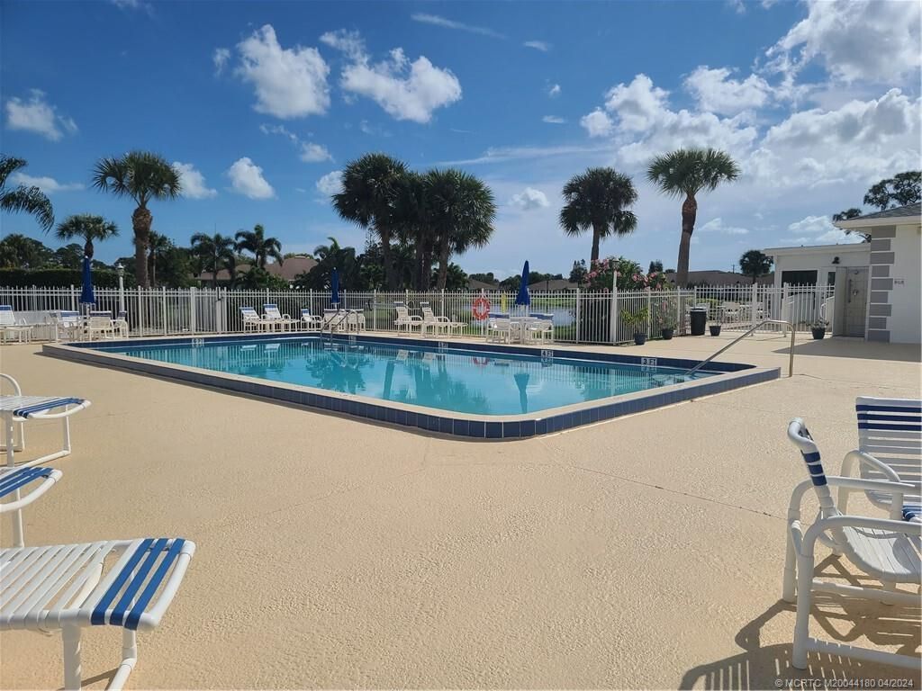 1212 Lakes End Drive , Unit D, Fort Pierce, FL 34982 Photo
