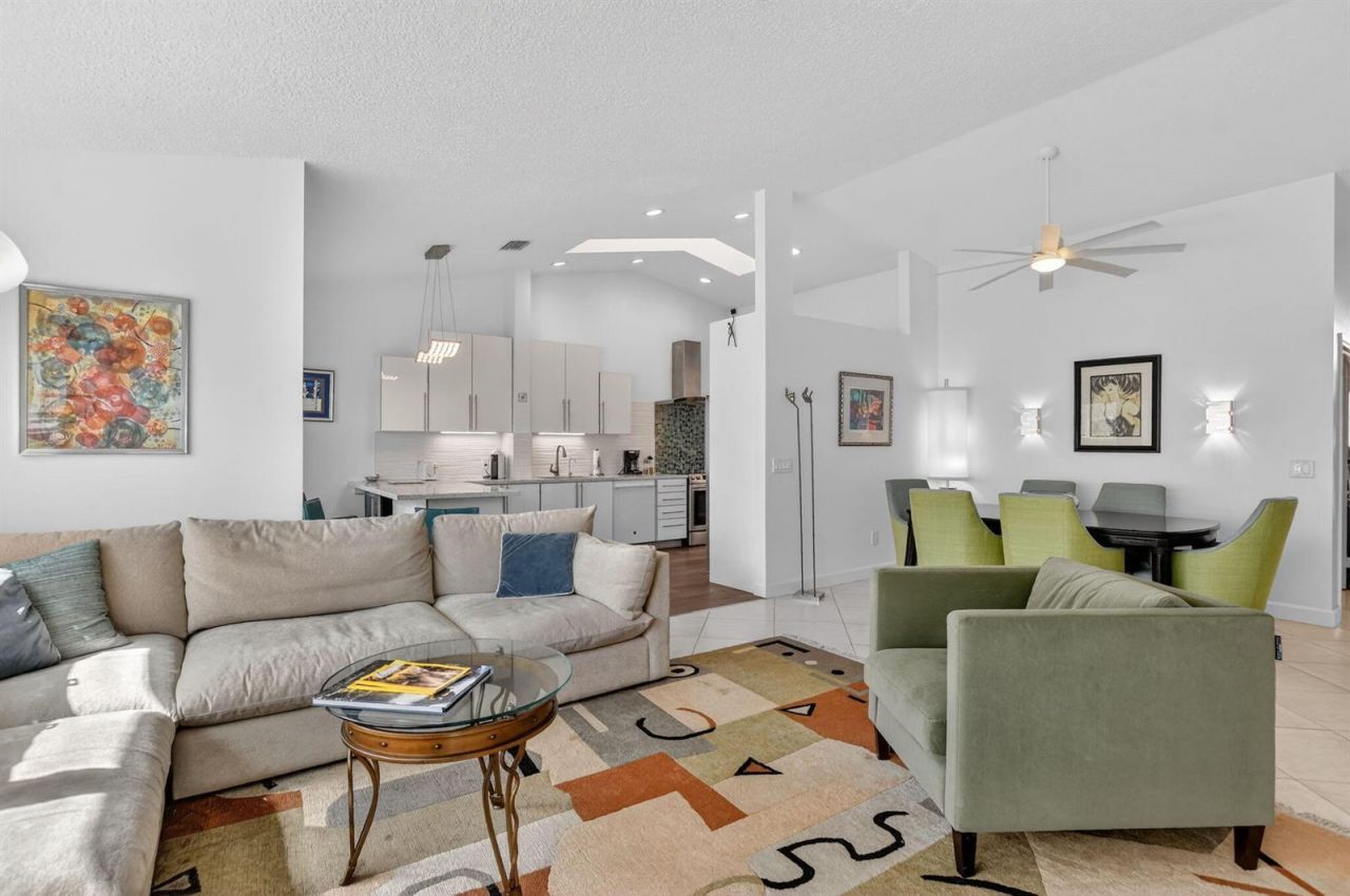 17227 Boca Club Boulevard , Unit 3, Boca Raton, FL 33487 Photo