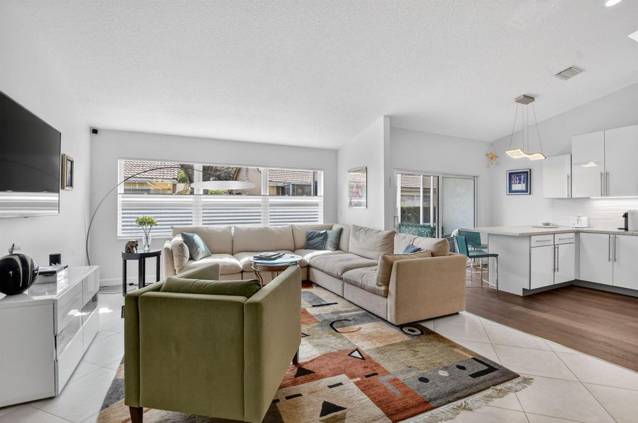 17227 Boca Club Boulevard , Unit 3, Boca Raton, FL 33487 Photo