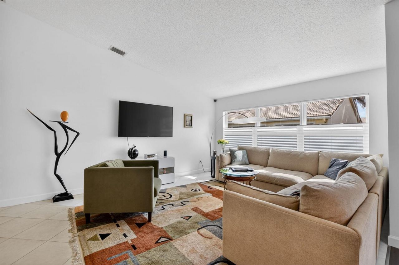 17227 Boca Club Boulevard , Unit 3, Boca Raton, FL 33487 Photo