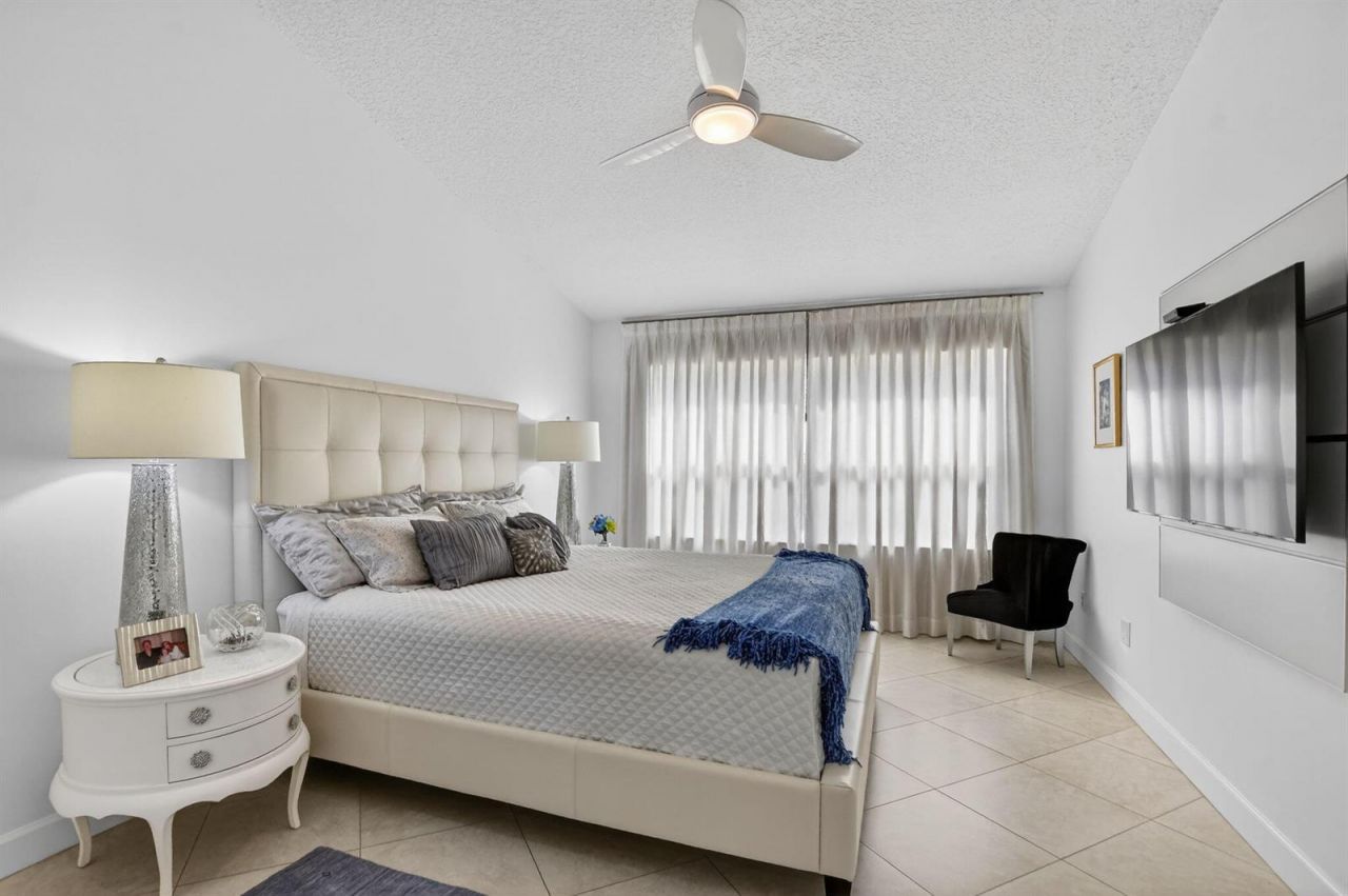 17227 Boca Club Boulevard , Unit 3, Boca Raton, FL 33487 Photo