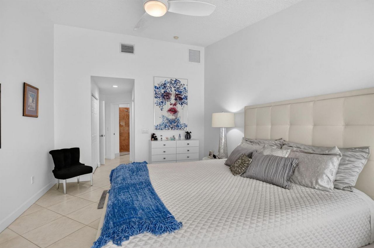 17227 Boca Club Boulevard , Unit 3, Boca Raton, FL 33487 Photo