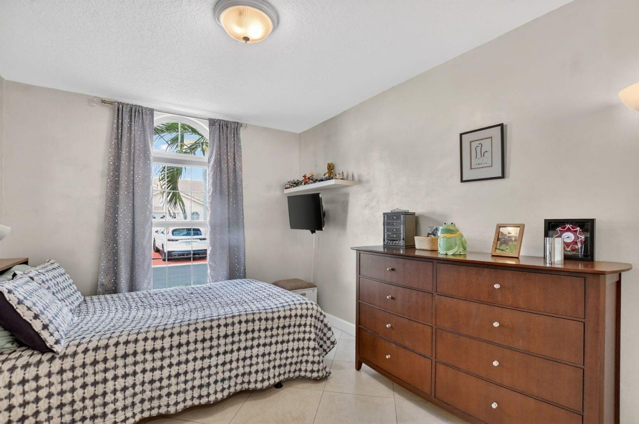 17227 Boca Club Boulevard , Unit 3, Boca Raton, FL 33487 Photo