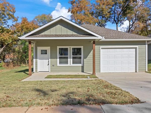 223 W Walker Street , Denison, TX 75020