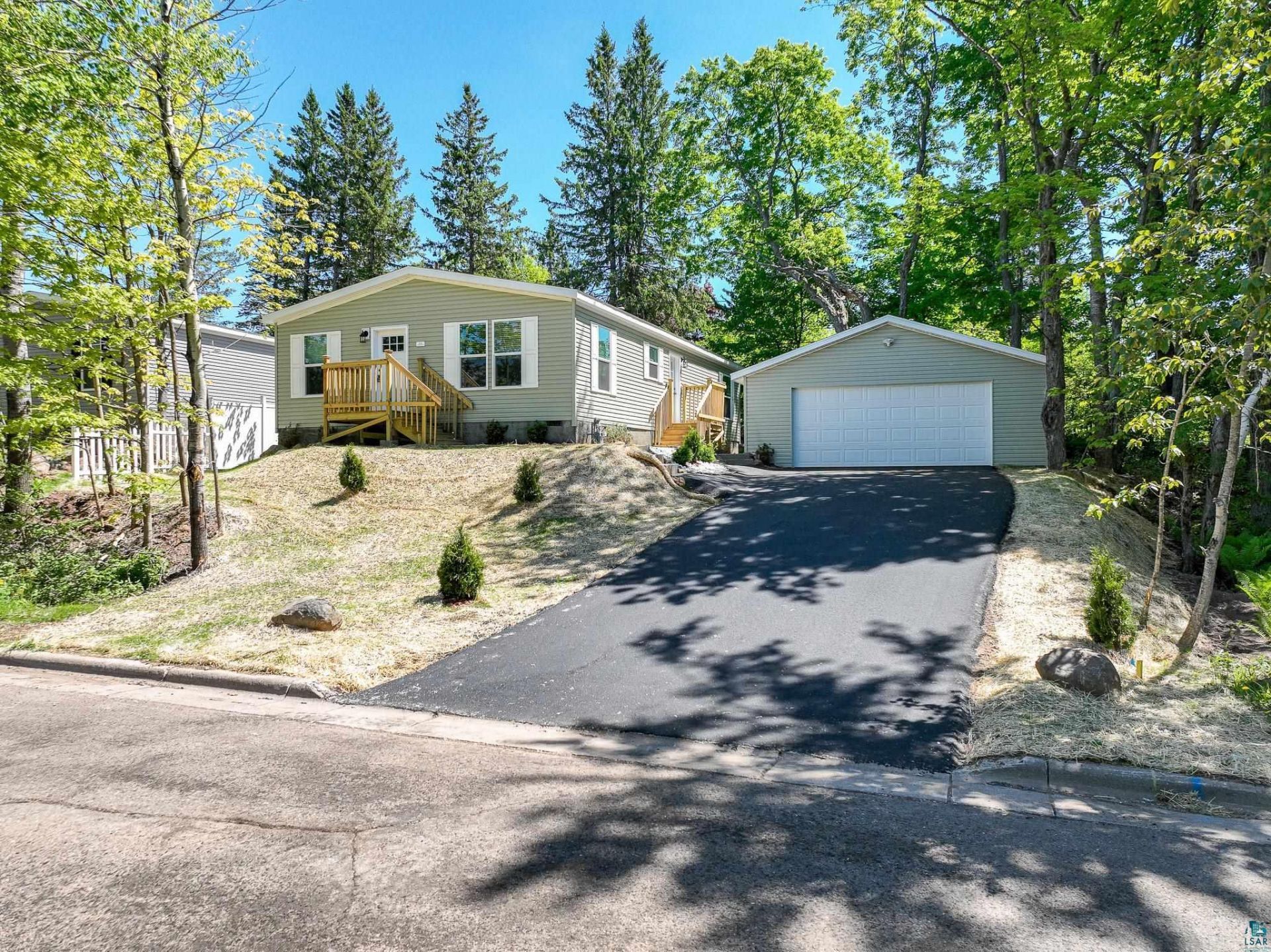 306 W Palm St, Duluth, MN 55811 Main Photo