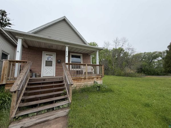 3717 Grand Ave, Duluth, MN 55807