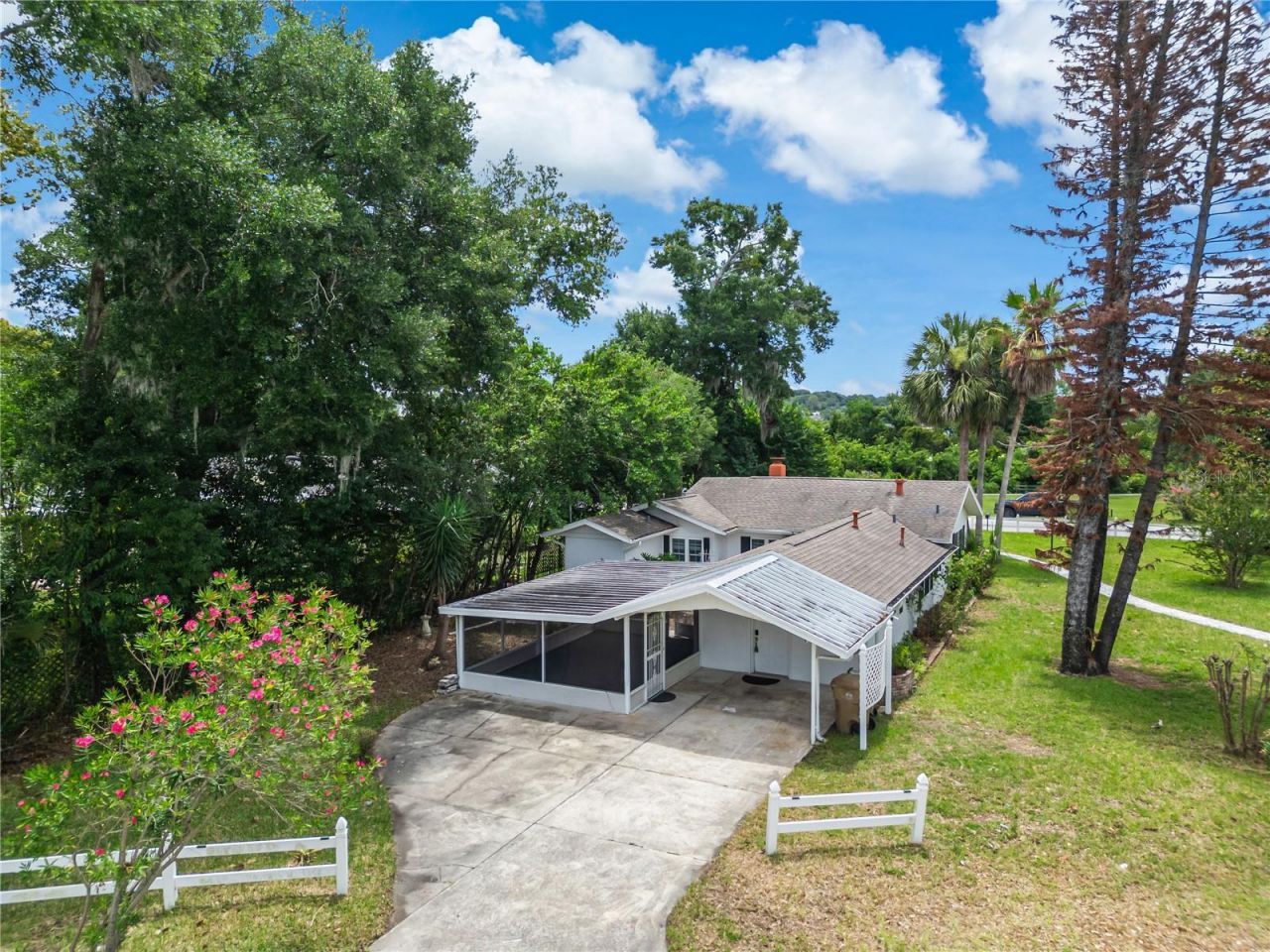 1635 Gertrude Place , Mount Dora, FL 32757 Photo