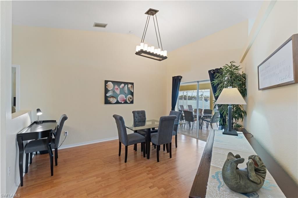 102 SW 9th St , Cape Coral, FL 33991 Photo