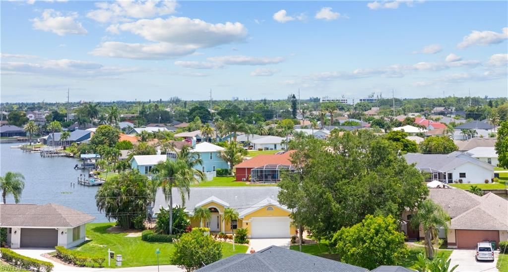 102 SW 9th St , Cape Coral, FL 33991 Photo