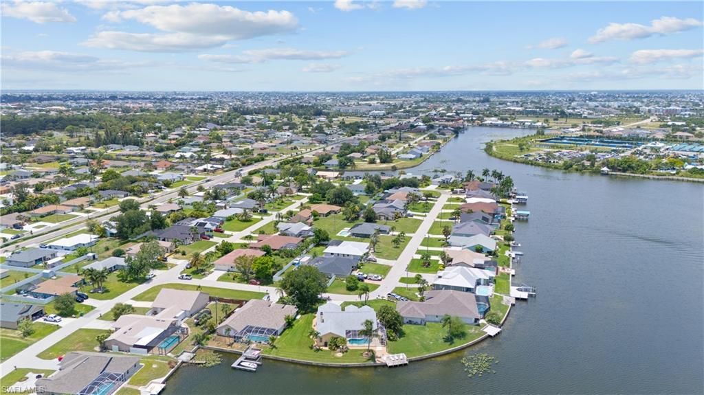 102 SW 9th St , Cape Coral, FL 33991 Photo