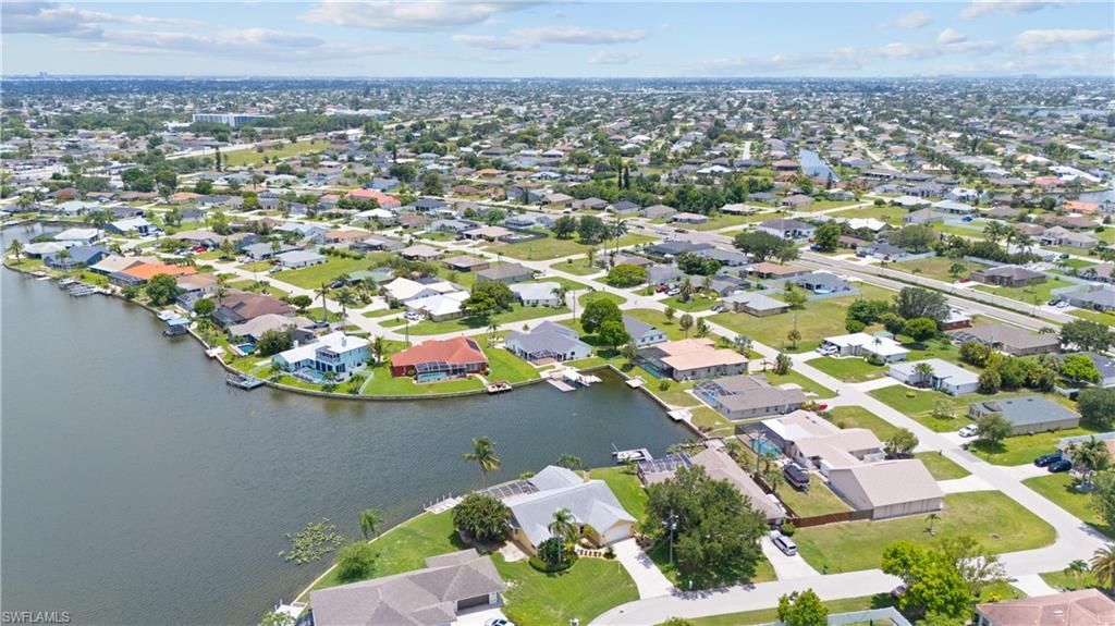 102 SW 9th St , Cape Coral, FL 33991 Photo