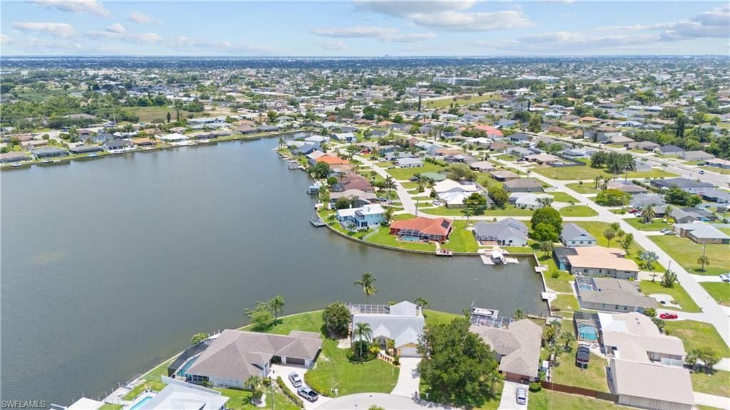 102 SW 9th St , Cape Coral, FL 33991 Photo