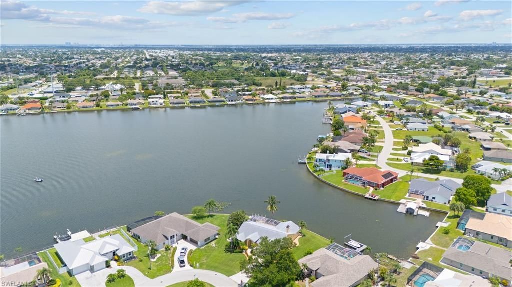 102 SW 9th St , Cape Coral, FL 33991 Photo