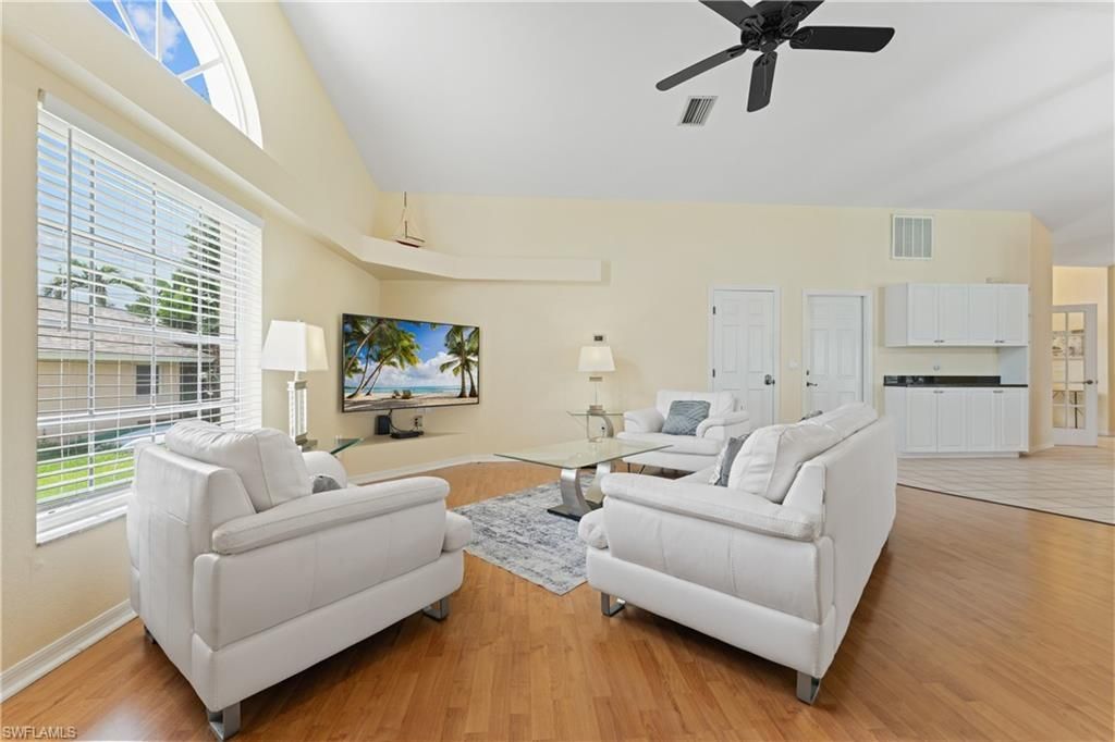 102 SW 9th St , Cape Coral, FL 33991 Photo