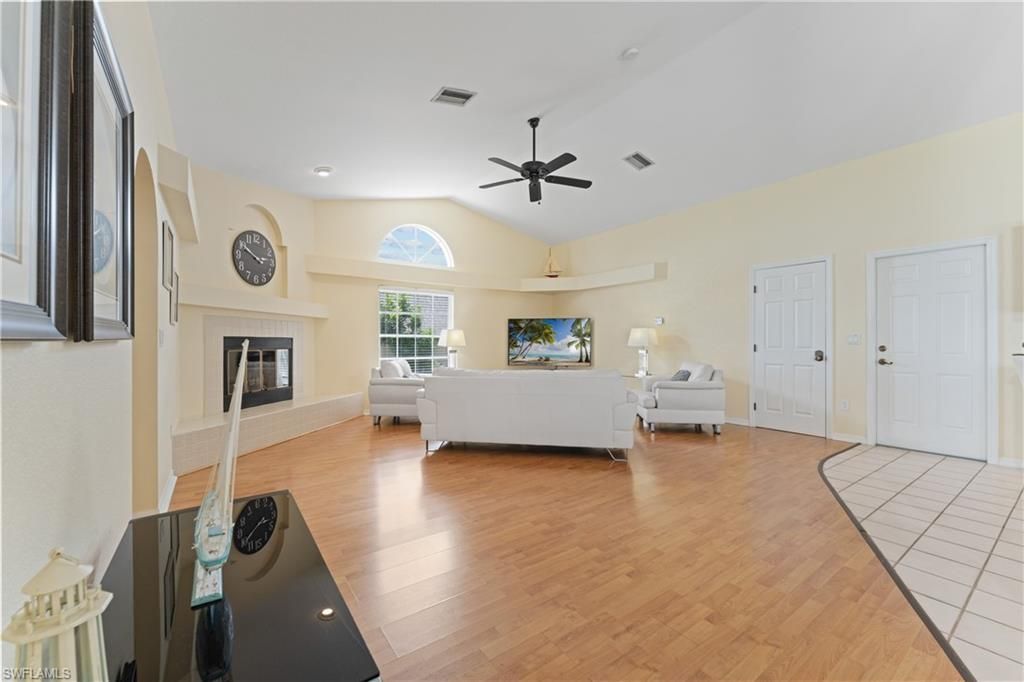 102 SW 9th St , Cape Coral, FL 33991 Photo