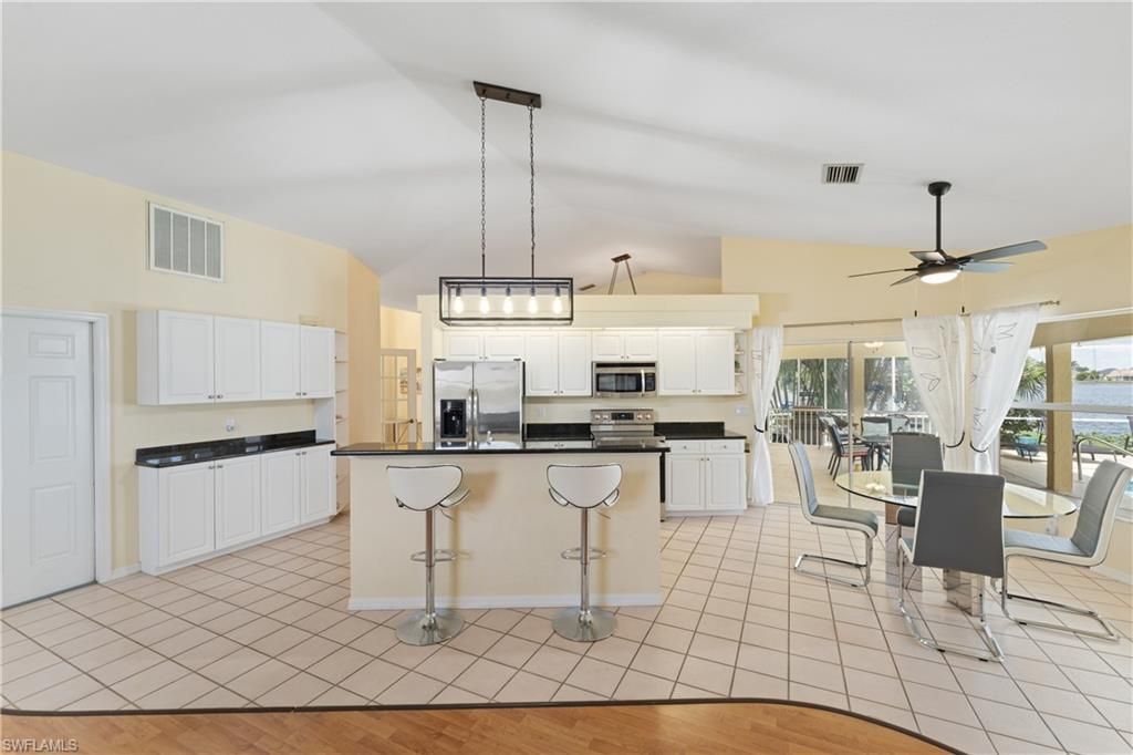 102 SW 9th St , Cape Coral, FL 33991 Photo