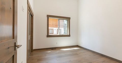 12290 Muhlebach Way, Truckee, CA 96161 Photo