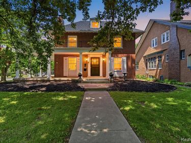806 W Oliver Street, Owosso, MI 48867