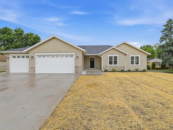 1150 FOND DU LAC AVENUE, Fond Du Lac, WI 54935