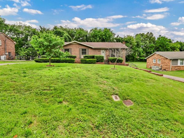 409 Christopher Dr , Clarksville, TN 37042