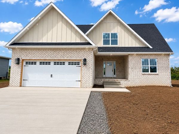 230 Low Plains Ln, Clarksville, TN 37043