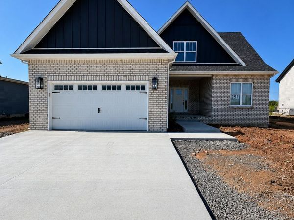 230 Low Plains Ln, Clarksville, TN 37043