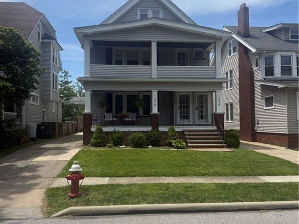 1274 Bonnieview Avenue , Lakewood, OH 44107