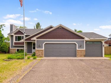 550 Mckinley Street, Anoka, MN 55303