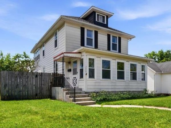 204 Washington Avenue , Bellefontaine, OH 43311