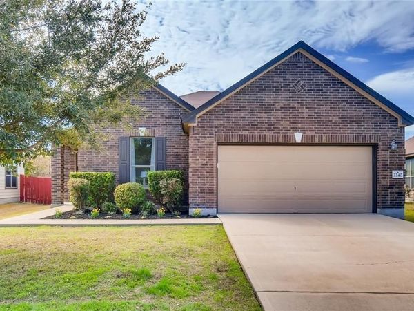 2240 Mccombs ST, Georgetown, TX 78626