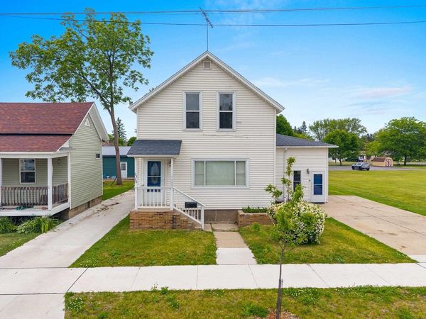 2528 TAYLOR STREET, Marinette, WI 54143