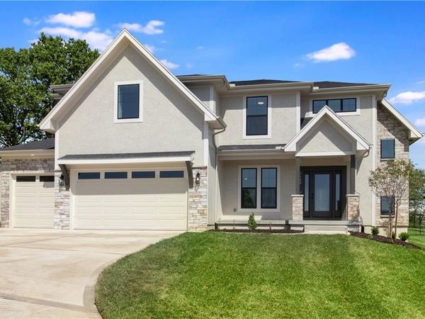 2609 NE Amanda Lane, Blue Springs, MO 64029
