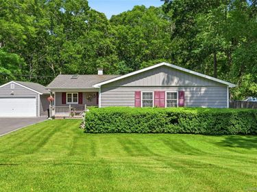480 Sleepy Hollow Drive, Shirley, NY 11967