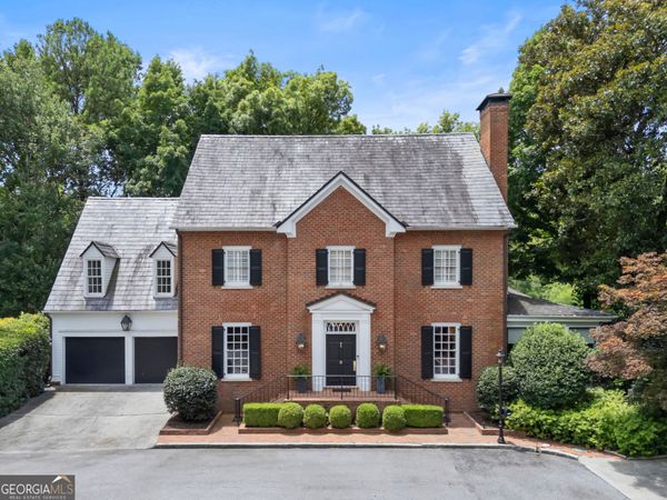 9 Nacoochee Place NW, Atlanta, GA 30305