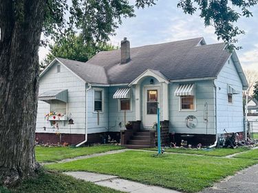 106 NE Oak Street, Brownsdale, MN 55918