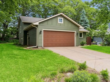 1165 Ravenswood Street, Shoreview, MN 55126