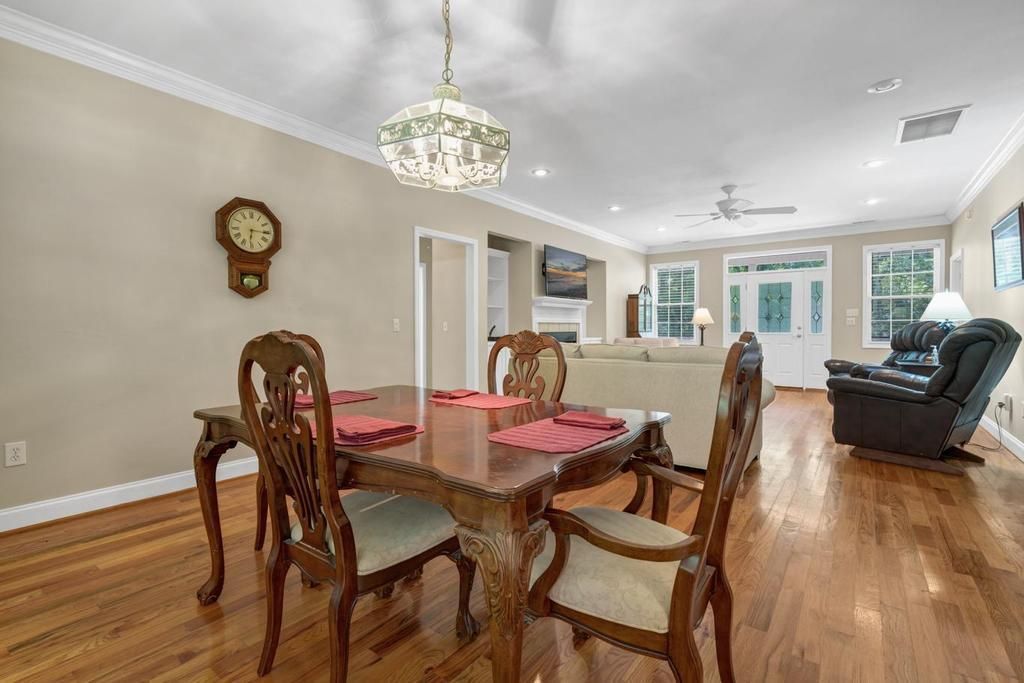 914 Claussen House Drive Photo 14